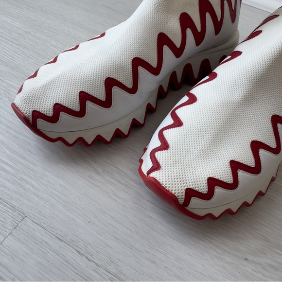 Women’s Christian Louboutin White and Red Loubishark High-Top Sneakers - Picture 5 of 15